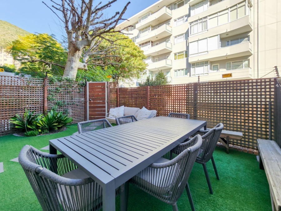2 Bedroom Property for Sale in Sea Point Western Cape